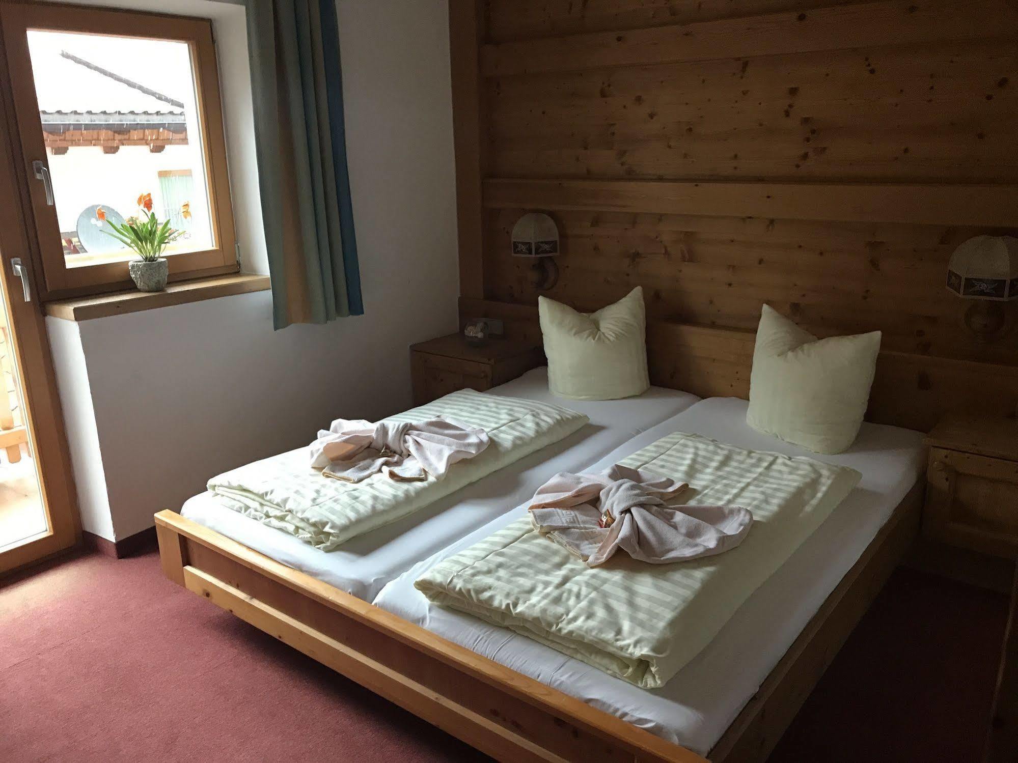 اوفاش Alpenchalet Almrose المظهر الخارجي الصورة